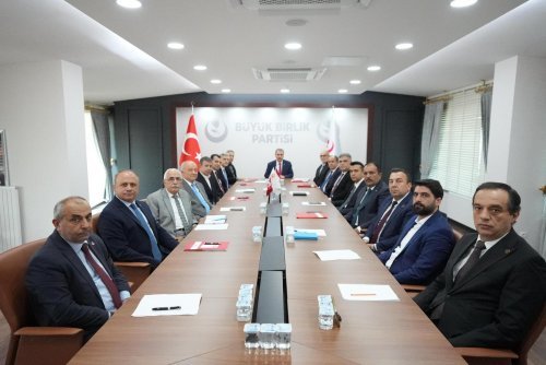 BBP, PKK'nın Silah Bırakma Açıklamasına Temkinli: "Süreç Tavizsiz Yürütülmeli"