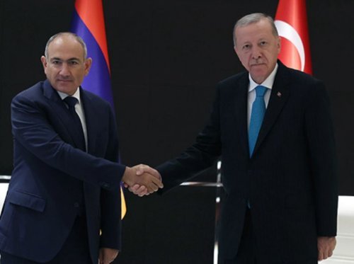 Erdoğan ve Paşinyan, Şanghay Zirvesi'nde Bir Araya Geldi: "Kafkaslar'da Kalıcı Barış ve İstikrar Vurgusu"