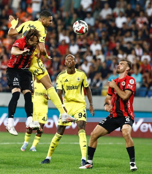 Fenerbahçe, Mourinho Sonrası İlk Sınavını Geçti: Gençlerbirliği'ne 3-1 Galip Geldi