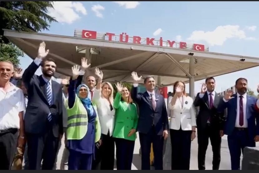 Avrupalı Türklerden Türkiye'ye Rekor Ziyaret: 5 Milyona Yakın Yolcu Sınır Kapılarından Geçiş Yaptı