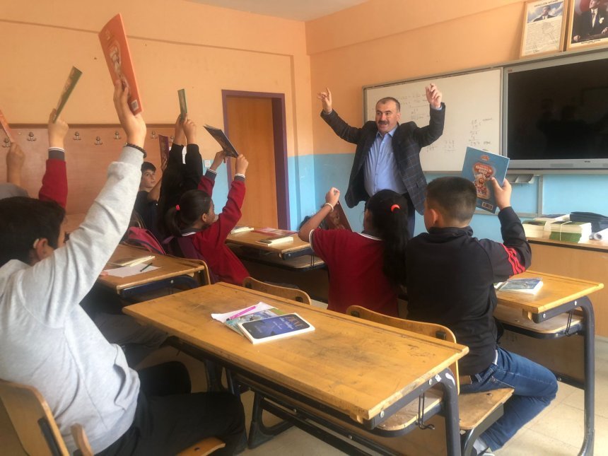 Prof. Dr. Mustafa Böyükata’dan Köy Okullarına Bilim ve Umut Köprüsü